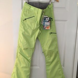 Women’s ski pants